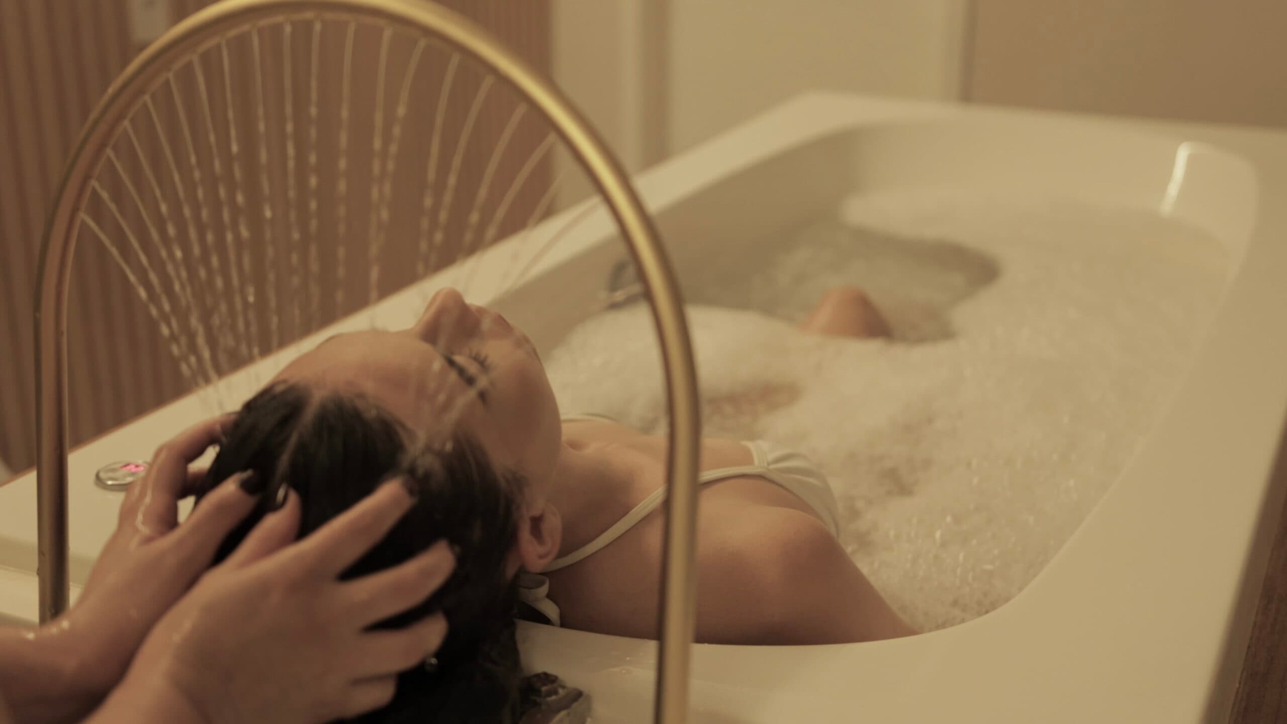 O que é head spa e por que ele relaxa tanto?